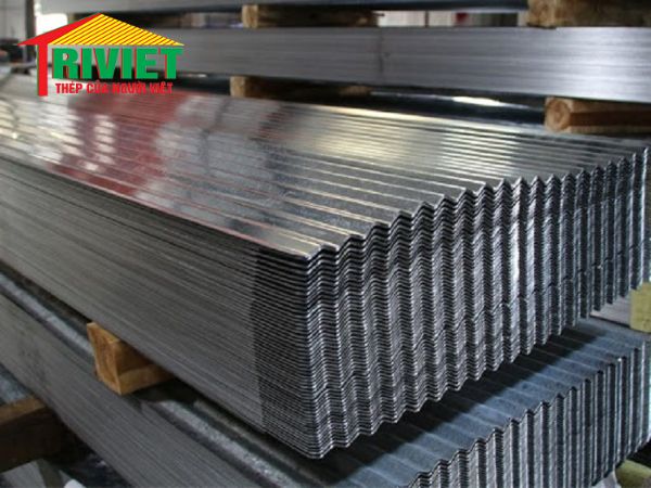 Thi công mái tôn thường nhanh chóng, tiết kiệm chi phí nhân công