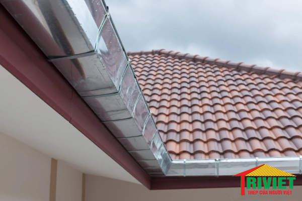 Các bộ phận chính của máng thoát nước mái tôn 